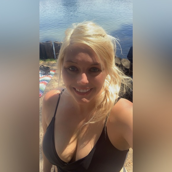 Meet your Posher, Marie - Picture 3 of 5